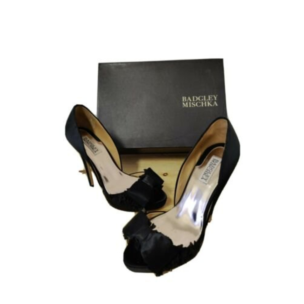Badgley Mischka Black Peep Toe Heels